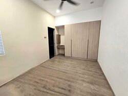 Lorong Lew Lian (D19), Terrace #596582711